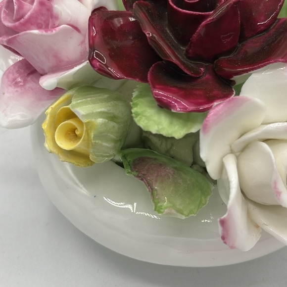 Royal Doulton Bowl of Flowers. - Picture 7 of 8